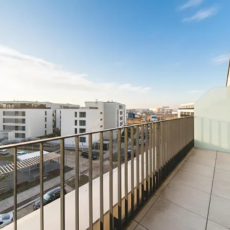 Cozy Penthouse With Balcony & Parking Apartment Plzen